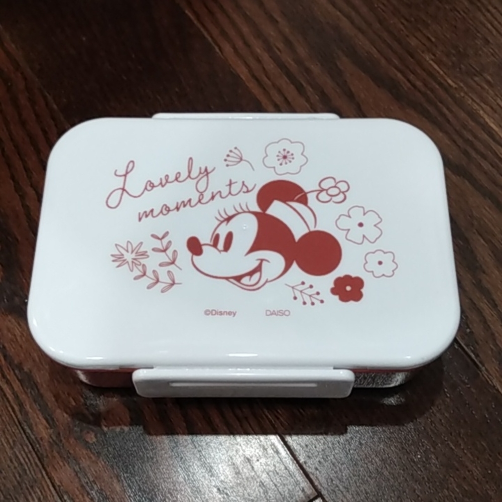 Disney Minnie Mouse Mickey Snap Lock Lunch Snack Food Container Microwave